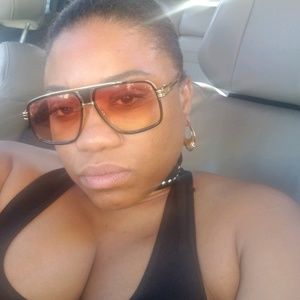 Meet your Posher, Jene